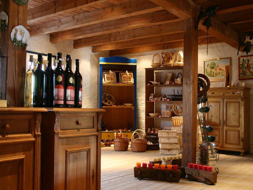 Worners Schloss Weingut & Wellness-Hotel Prichsenstadt Ngoại thất bức ảnh