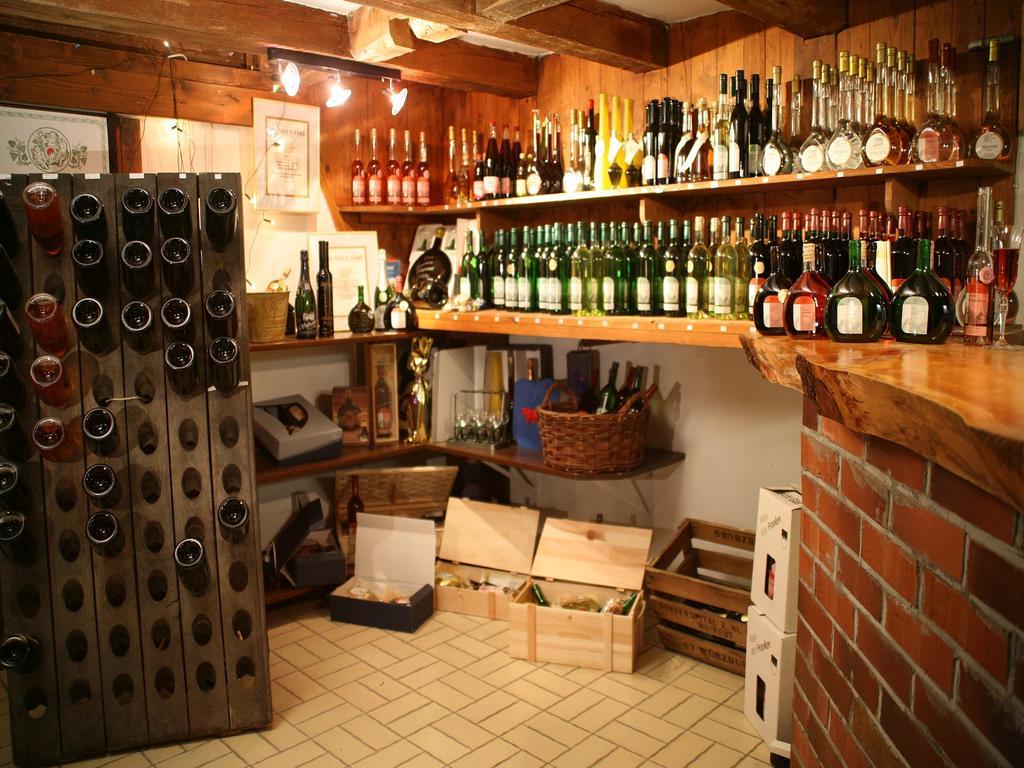 Worners Schloss Weingut & Wellness-Hotel Prichsenstadt Ngoại thất bức ảnh