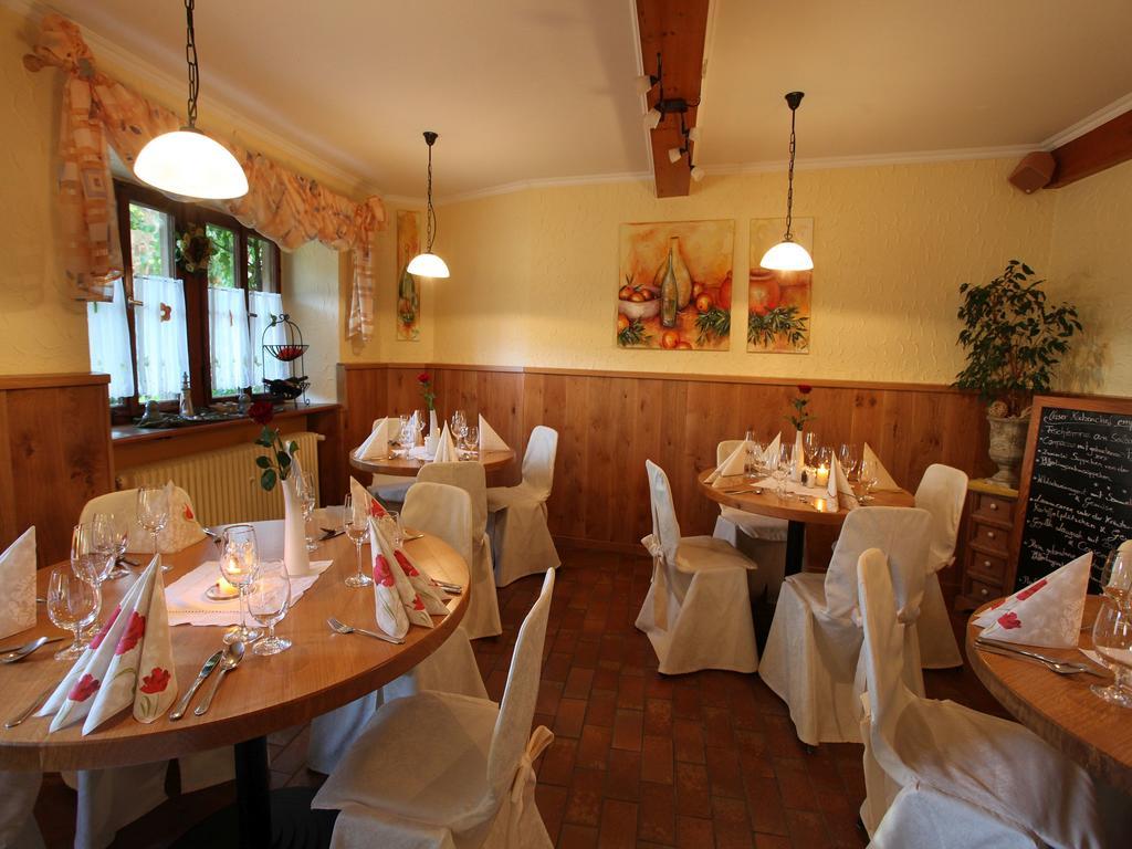 Worners Schloss Weingut & Wellness-Hotel Prichsenstadt Ngoại thất bức ảnh