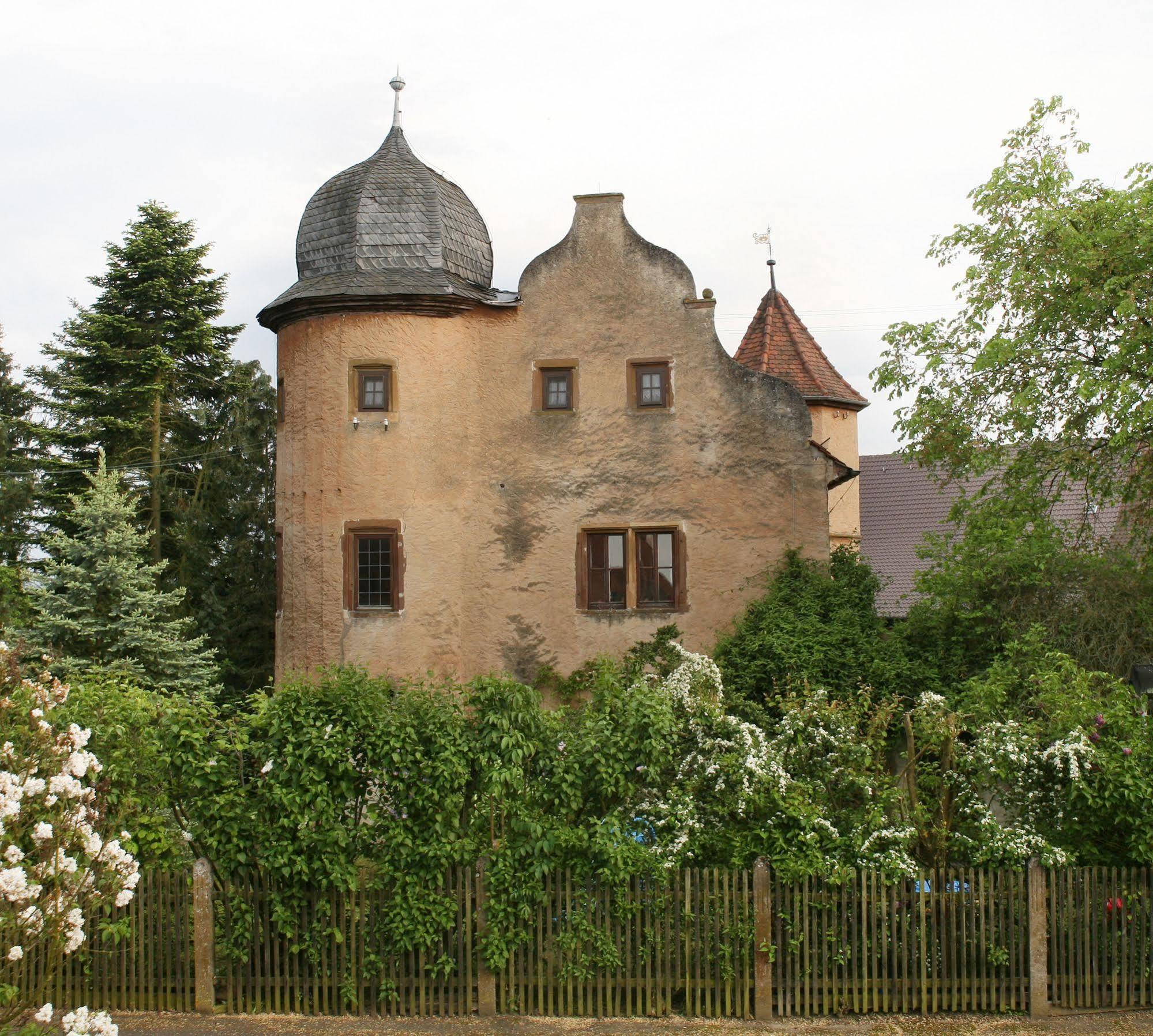 Worners Schloss Weingut & Wellness-Hotel Prichsenstadt Ngoại thất bức ảnh